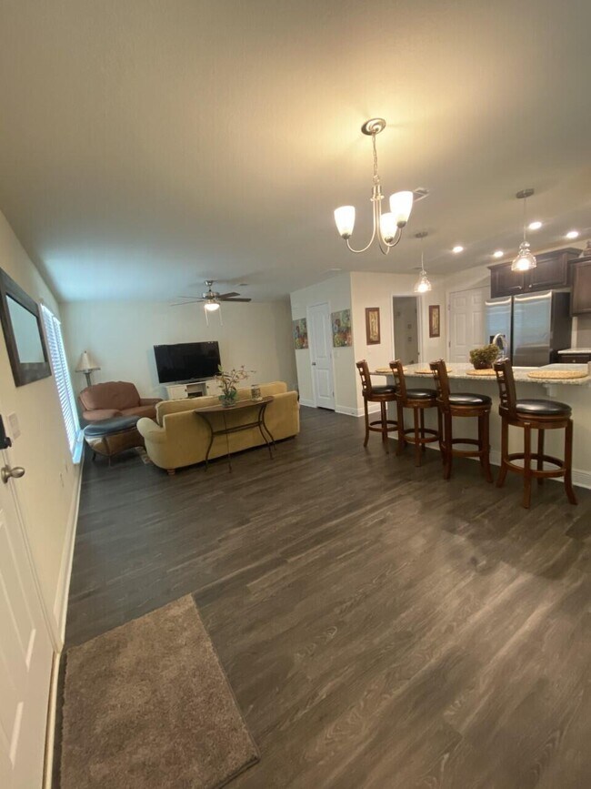 4375 Village Oak Ln Townhome Townhome Rental in Pace FL