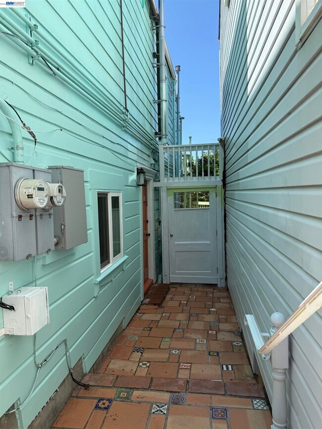 Photo - 218 Winfield St