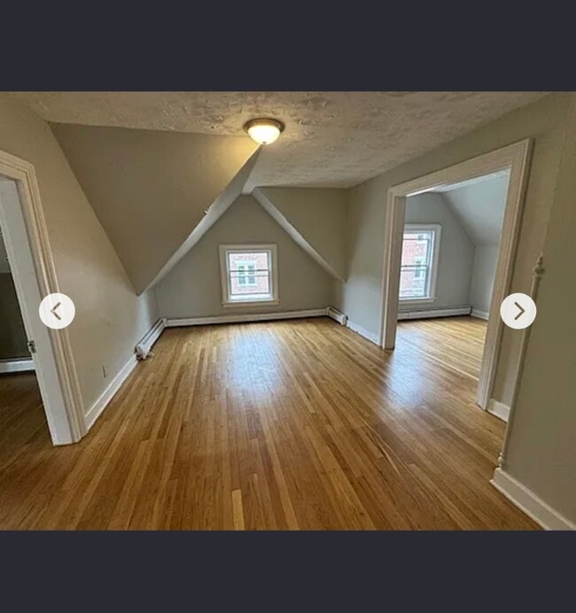 Building Photo - 36 Center St Unit 3 Rental