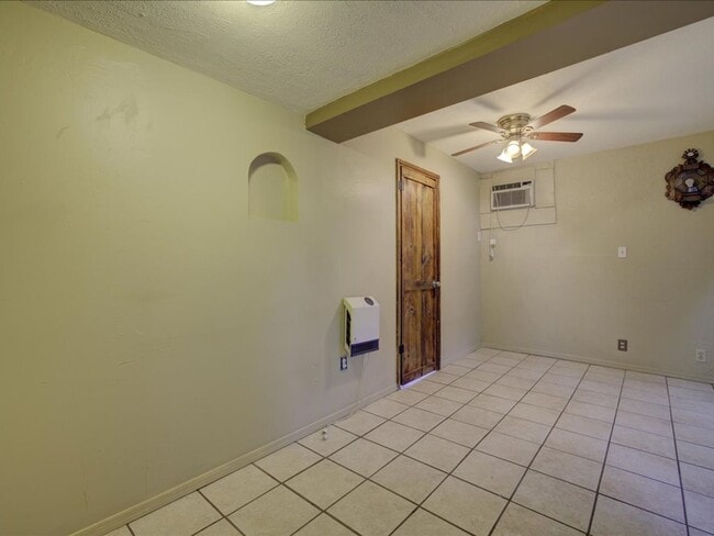 Photo - PRICE REDUCTION!!! ALL UTILITIES INCLUDED!