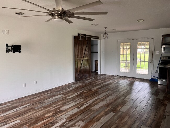 Photo - 1130 Cook Dr