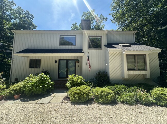 Photo - 19 Brookhill Ln