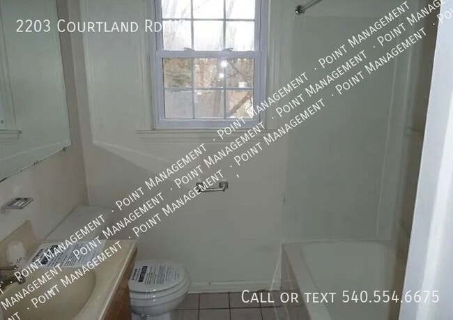 Photo - 2203 Courtland Rd NE