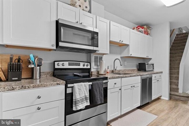 Photo - 411 Herr St