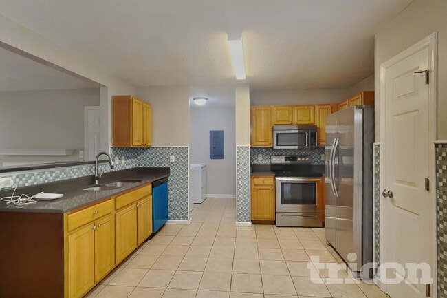 Photo - 4812 Silverdene St