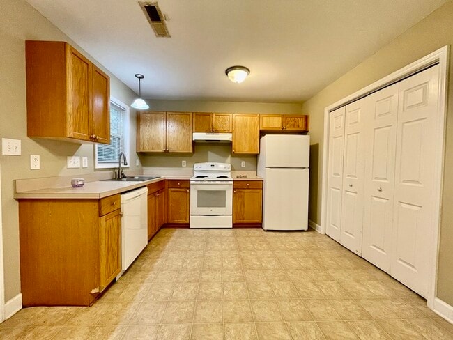 Photo - 228 Bass Lake Rd