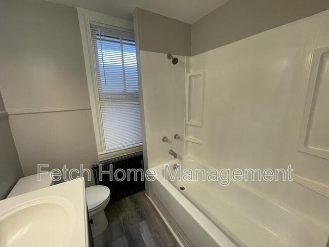 Photo - 631 Roosevelt Ave