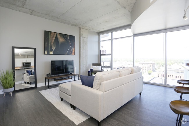 1 BR, 1 BA - 793 SF - The Exchange