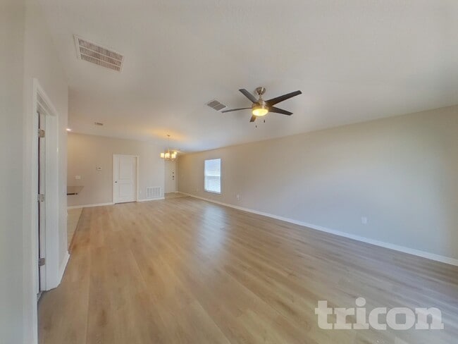 Photo - 8440 Hunters Fork Loop