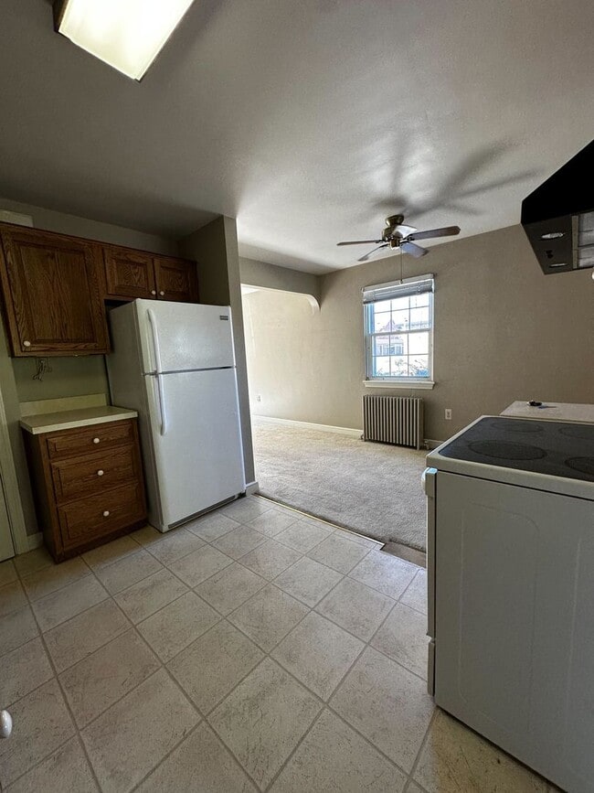 Photo - Spacious 2 Bedroom Home with Sunroom and Plenty of Storage!