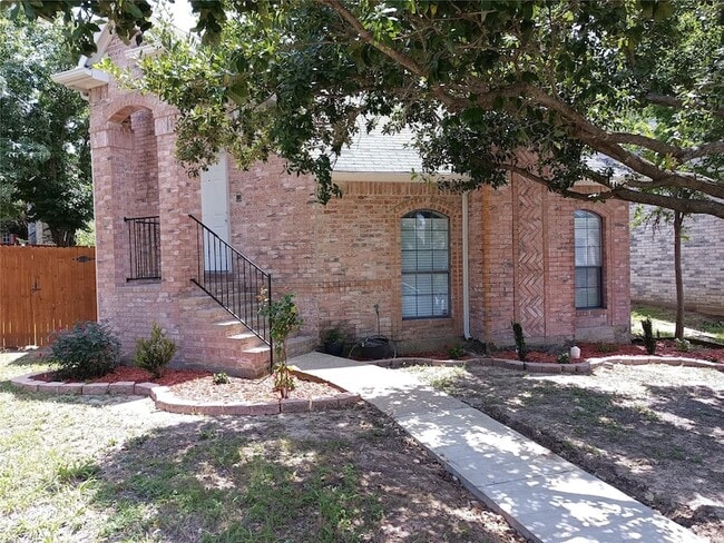 Photo - 12718 Hilltop Dr House