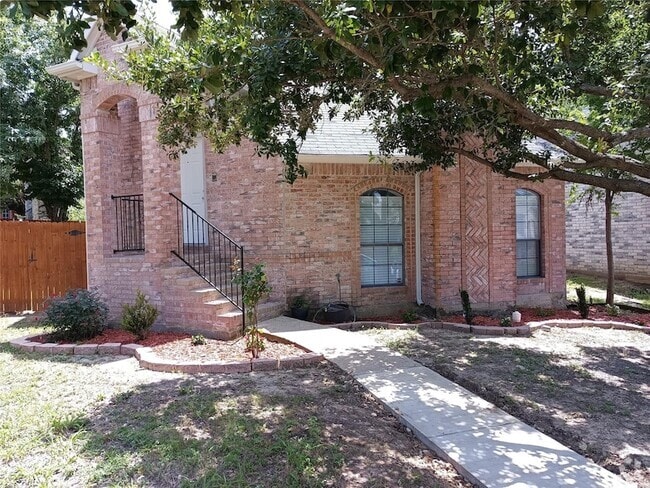 Building Photo - 12718 Hilltop Dr Rental