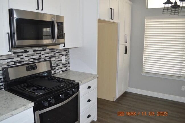 Photo - 732 Dwight Way