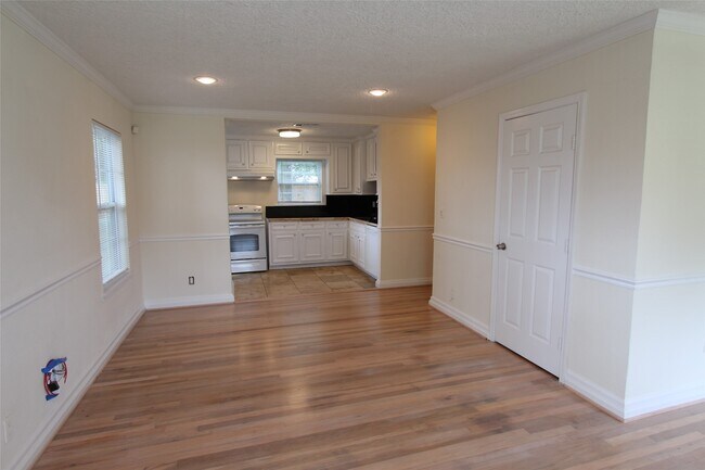 Photo - 6630 Corbin St