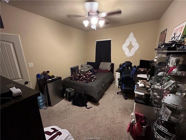 Photo - 3005 Towers Pkwy