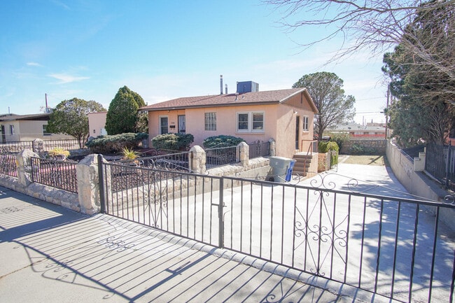Photo - 3308 Sacramento Ave