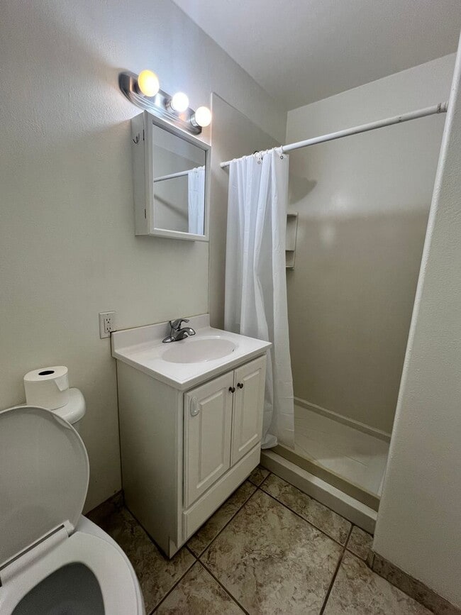 Photo - Makiki 1 Bedroom 1 Bath Available Now!