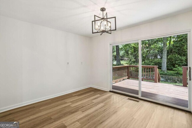 Photo - 3705 Donaldson Dr NE