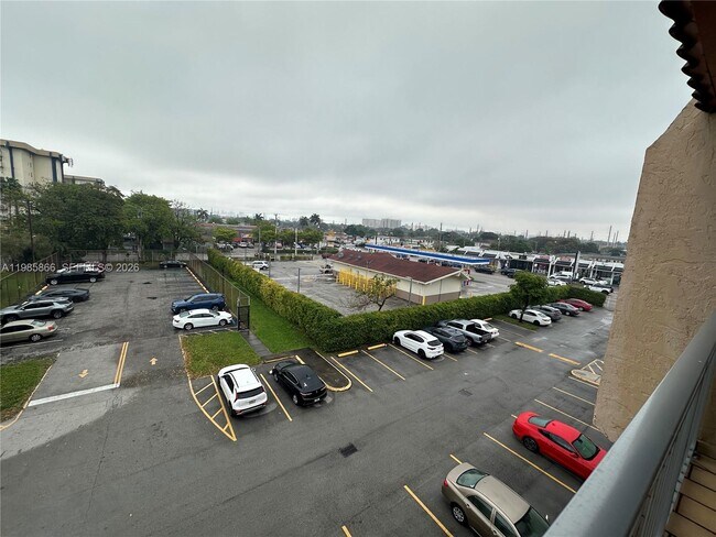 Photo - 4713 NW 7th St Unidad 406-1