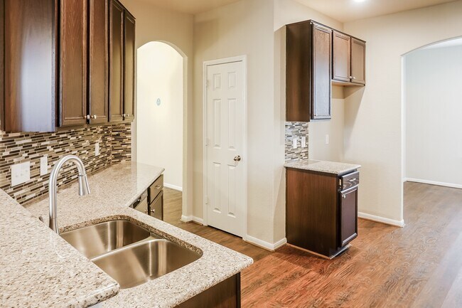 Photo - 19011 Woodland Leaf Ln