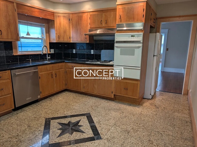 Building Photo - 761 Boylston St Unit 2B