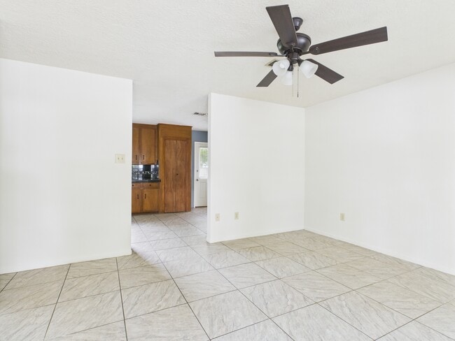611 Fairview Ave
