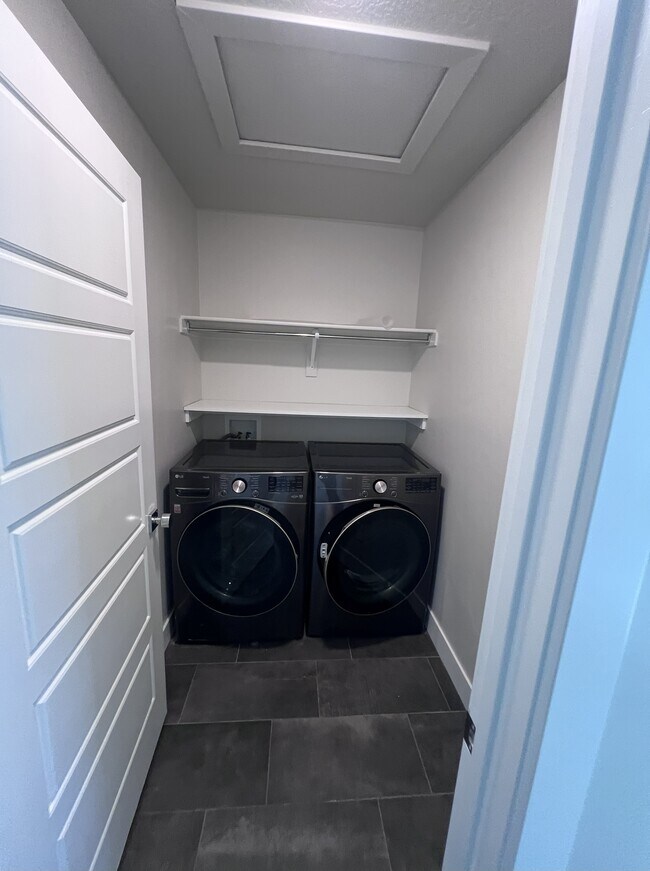 Photo - 1359 North St