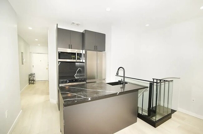 161 Stanton St Unit 1D1