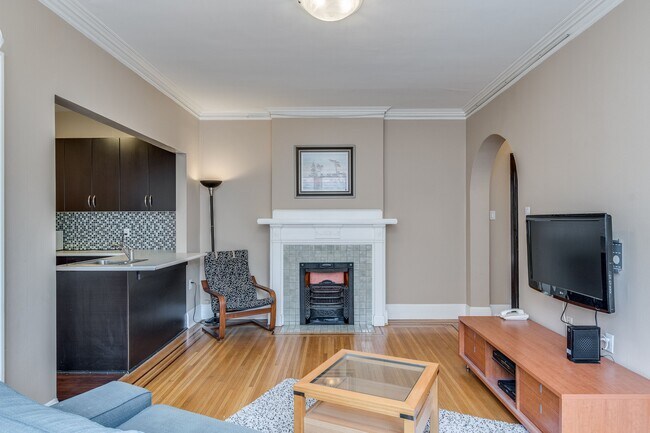 Photo - 935 Jervis St Unit 14