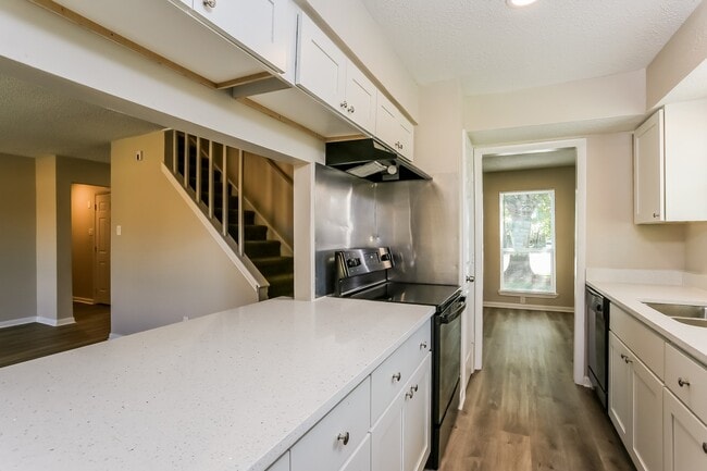 Photo - 1434 New Tree Ln