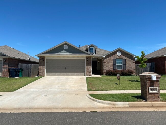 Building Photo - 2912 Sun Berry Way