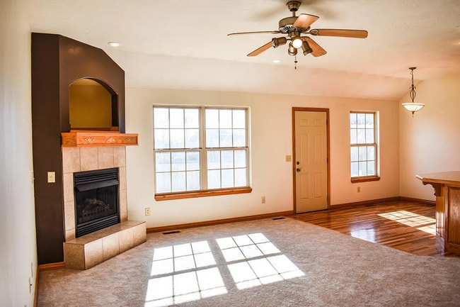 Photo - 505 Falcon Heights