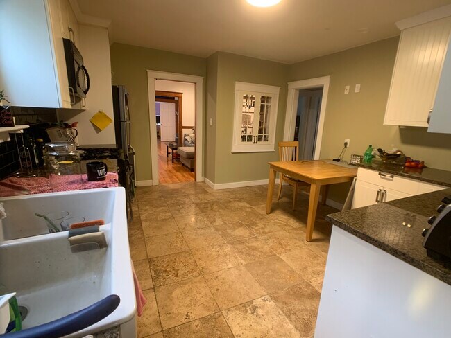 Photo - 120 Nonantum St Unidad 1