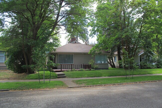 202 E 10th Ave