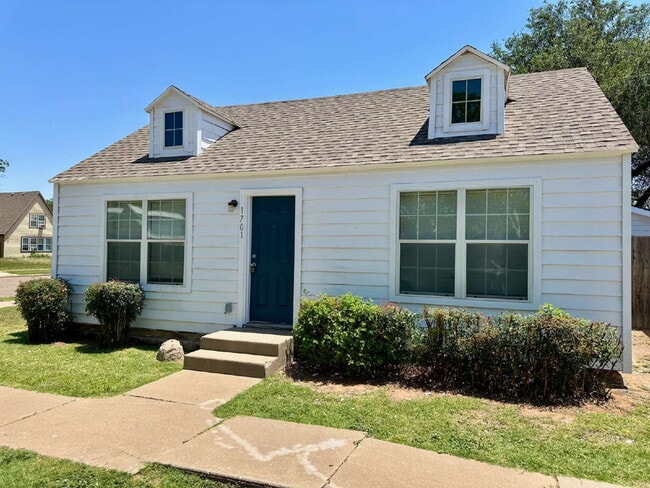 Photo - Spacious 1/1 Close to TTU & Downtown