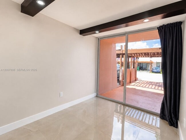 Photo - 14124 SW Kendale Lakes Cir