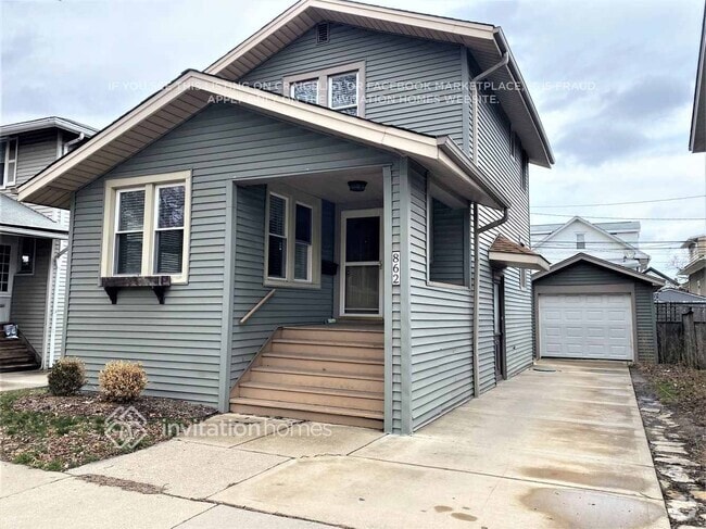Building Photo - 862 Carpenter Ave Rental