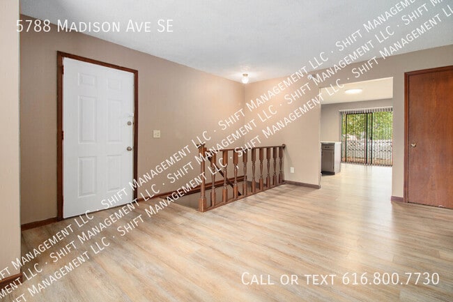 Photo - 5788 Madison Ave SE