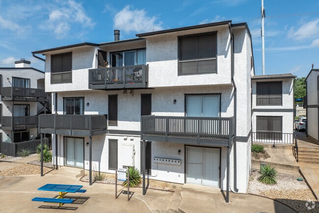 The Ayva at Oaklawn - The Ayva at Oaklawn