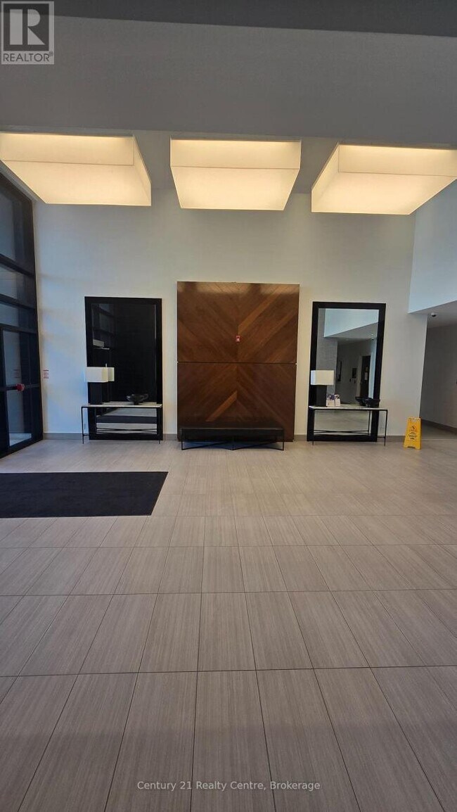 Photo - 102 Grovewood Common Unité 134