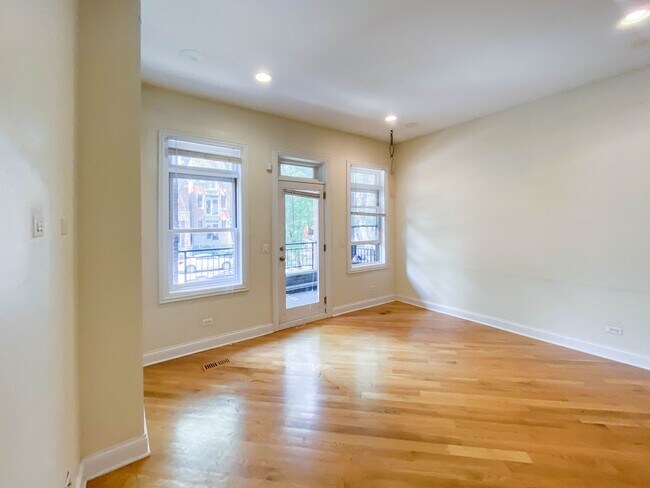 Photo - 3247 N Seminary Ave Apartment Unit 3247-1