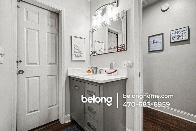 Photo - 2511 Susan Ln SW