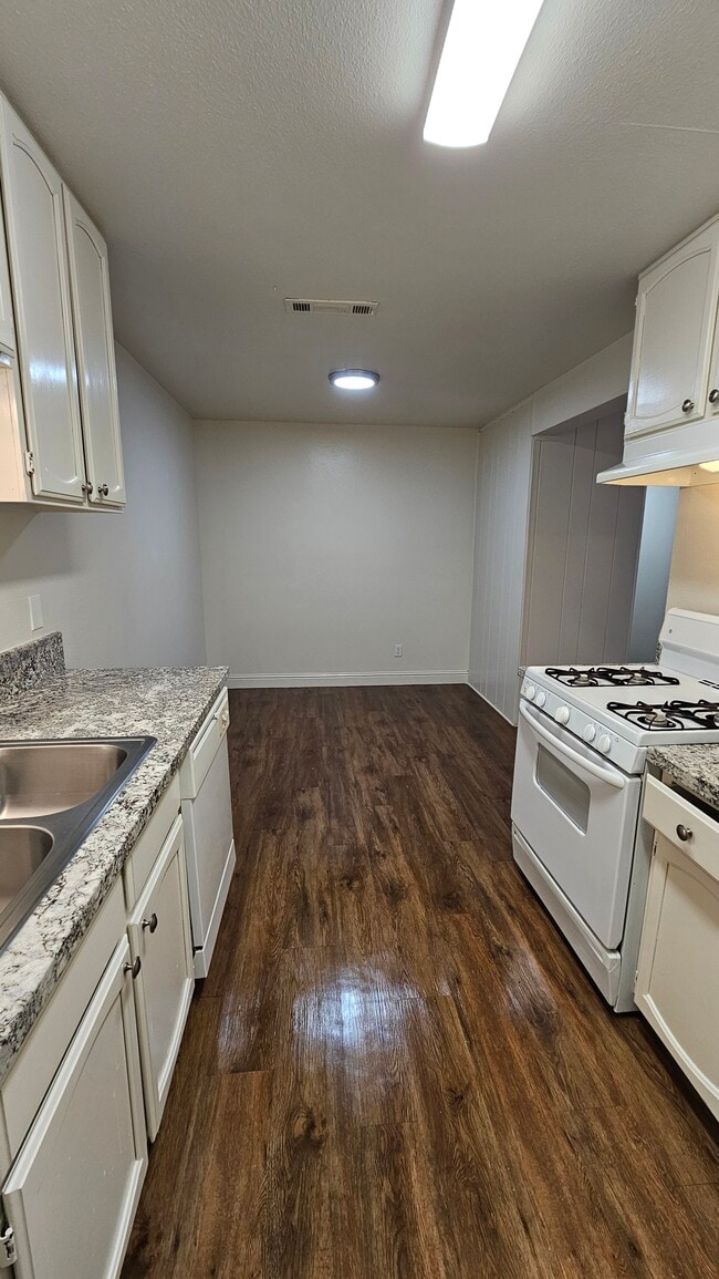 Boulder Springs Apartments