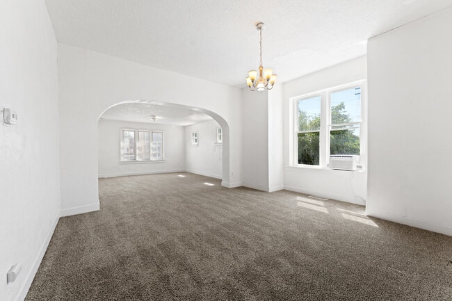 Photo - 4800 Holdings LLC Unidad 125 E 4800 S