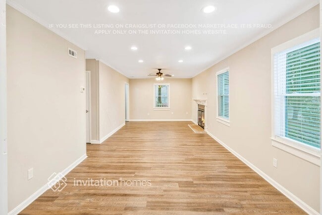 Photo - 124 Plaza Dr