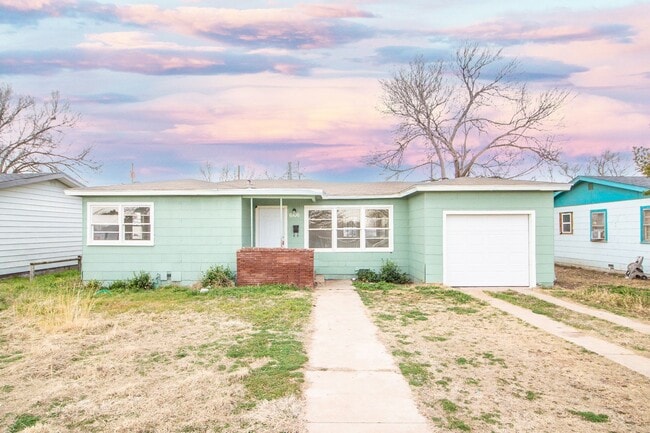 Building Photo - Updated 2 bed 1 bath home