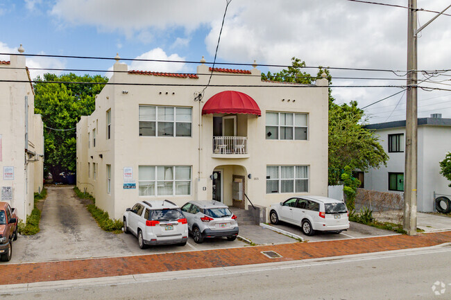 Photo - 1521 SW 7 Street Apartments