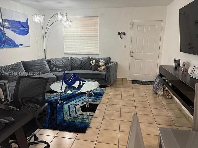 Photo - 4655 Palm Ave Unit 209