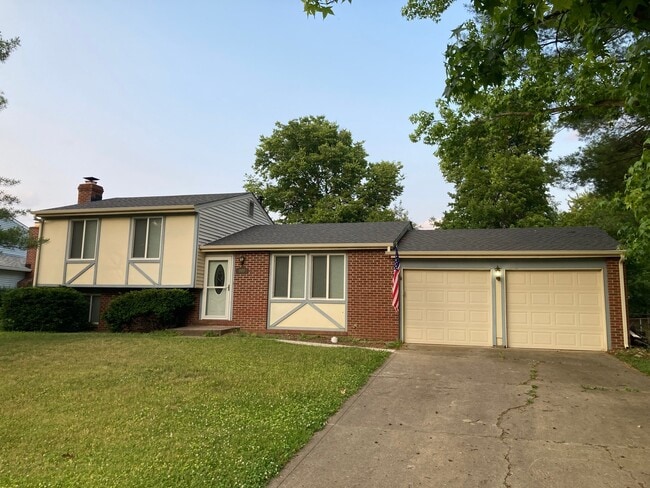 Building Photo - 585 Meadowview Ln