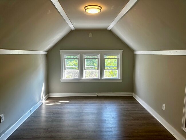 Photo - 10129 Nanford Rd